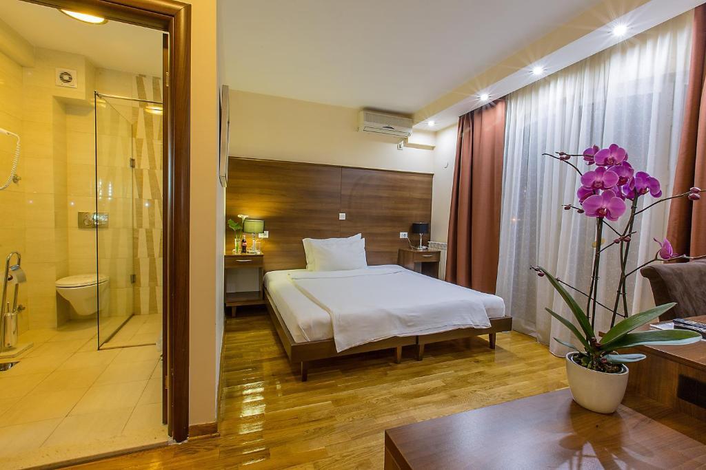 Hotel M Podgorica Bilik gambar