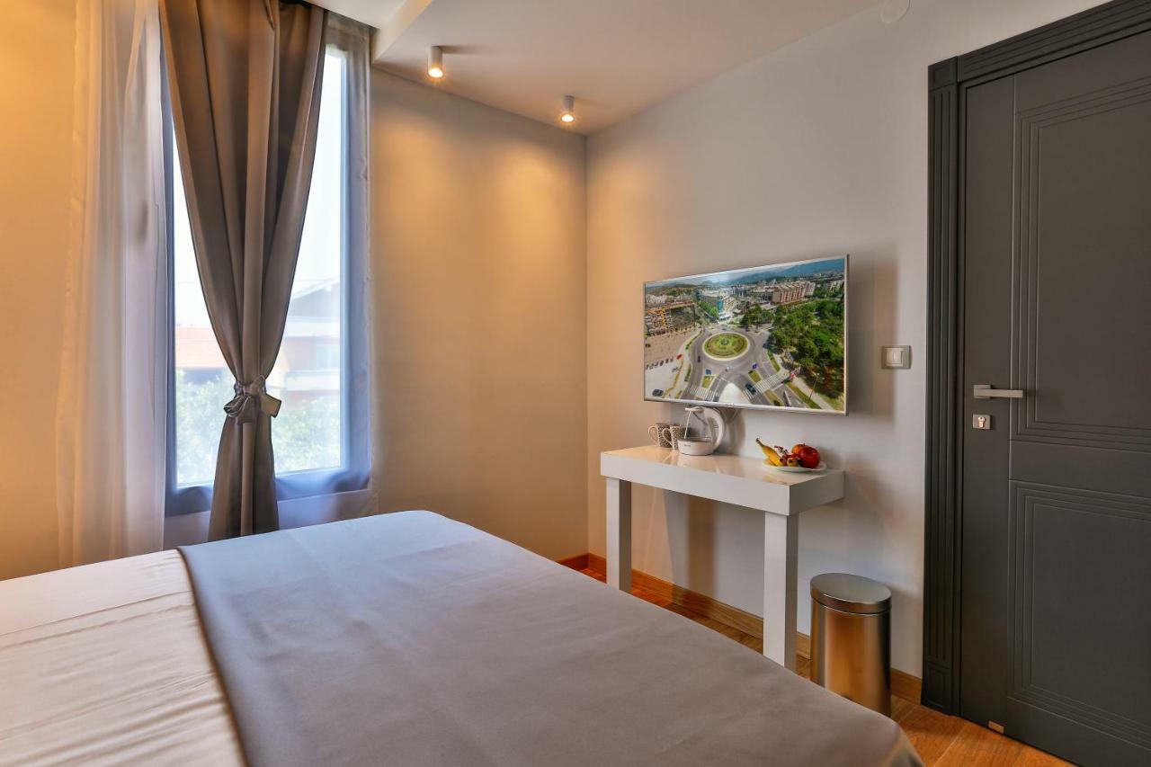 Hotel M Podgorica Luaran gambar